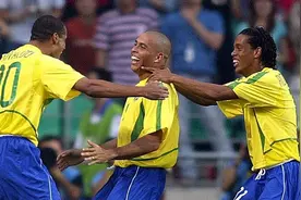 世界足坛十大“梦幻三人组”图片