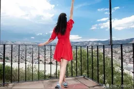 参加《好声音》走红后，嫁给了爱奇艺副总裁，漂亮大方好福气图片