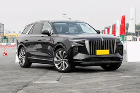 红旗终究是红旗，新车气场如“移动宫殿”，却并非遥不可及图片