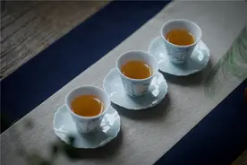 手绘竹影茶器套组 | 来自景德镇的白瓷青花，一饮东方诗意图片