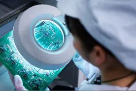 中国芯传来好消息，阿里自研芯片终于突破，并成功运行安卓系统图片