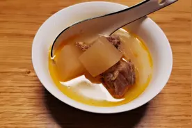 重庆酸萝卜老鸭汤最简单的做法，养胃清热，酸爽解腻，三碗不够喝图片