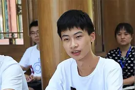 靠捡废品持家，照顾瘫痪母亲，考入清华3年的庞众望，现状怎么样图片