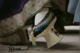 如懿传｜如懿的绣花鞋1:寿纹坠米珠珍珠琉璃流苏嵌玉石盆底鞋图片