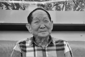 泪崩！市民排队送别 陕西千万网友留言……袁爷爷，我会记得好好吃饭图片