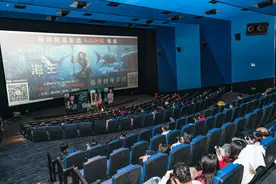 「视频来了」《海王》：有人说DC要有光，于是就有了光图片