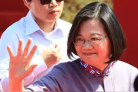 笑掉大牙，台军花千万购装备“劝降解放军”，蔡英文就这么骗钱？图片