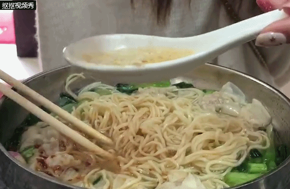 他们每天只做好一种云吞一碗面,深受寮步人的喜爱