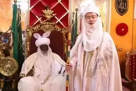 这些中国人背井离乡，居然在非洲当上了酋长！图片