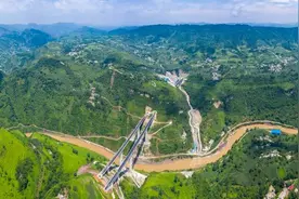 “老区”的路图片