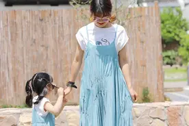 亲子装这样穿真时髦，时尚妈妈的穿搭指南图片