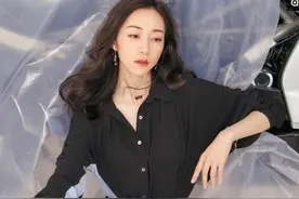 韩雪参加活动：领口太低我给缝上了！网友：神操作图片