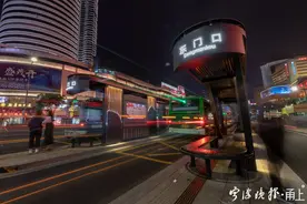 宁波70条夜间公交线路来了！一起隔着车窗观夜景、乘着凉风逛夜市吧图片