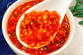 做辣椒酱时，只放盐可不行！多加2样料，辣椒酱不发霉不长毛，香图片