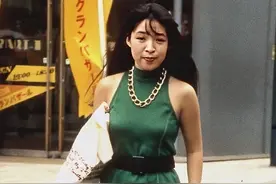 日本女生对刘海太痴迷，90年街头都是潮人，刘海罗圈腿一样不少图片