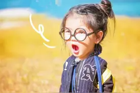 阿拉蕾当演员凭一己之力养全家，钱有了，但她该有的童年呢？图片