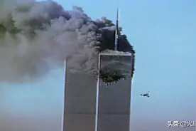 美国911事件，恐怖分子是如何劫持11号班机，撞向世贸大厦的？图片
