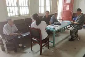 两送锦旗后续：执行法官背靠背调解  亲兄弟长达五十余年积怨一笔勾销图片