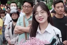 涨粉200w后，高考满天星女孩暴露“真面目”，单纯只是做样子？图片