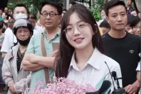 涨粉200w后，高考满天星女孩暴露“真面目”，单纯只是做样子？图片