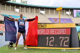 12秒72，19岁跨栏神童决赛夺金狂破世界青年纪录 有望成下个刘翔图片