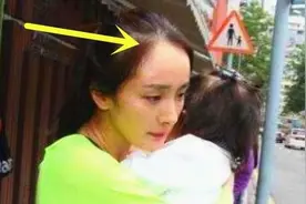 杨幂28岁当妈，李小璐31岁当妈，50岁的她还在疯狂拼四胎？图片