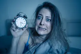 被上热搜的黑眼圈，是深夜“多人运动”导致的？声明：没那么简单图片