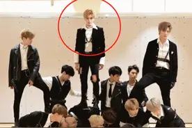 李泰容踩队友？NCT集体下跪，八个中国成员连抬头机会都没有图片