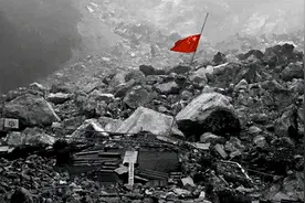 2008年数万同胞遇难，不法商人大发国难财，为何一天赚20万？图片