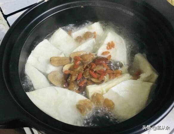 花胶榴莲壳炖汤功效 2026年花胶榴莲壳炖汤功效与禁忌
