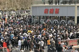 KFC门口再现长队-肯德基×原神活动多地主题店因玩家热情封店图片