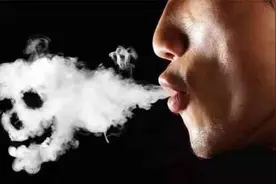 不当孩子面抽烟就安全了？别傻了，“三手烟”的危害对孩子更大！图片