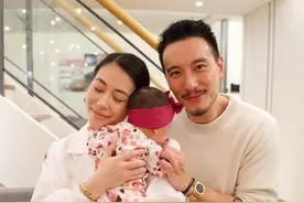 蔡诗芸当妈后第一个生日 晒与老公王阳明女儿的温馨全家福图片