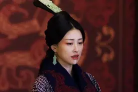 《大秦赋》赵姬脸上的“大白线”，原来另有深意，很多人都没看懂图片