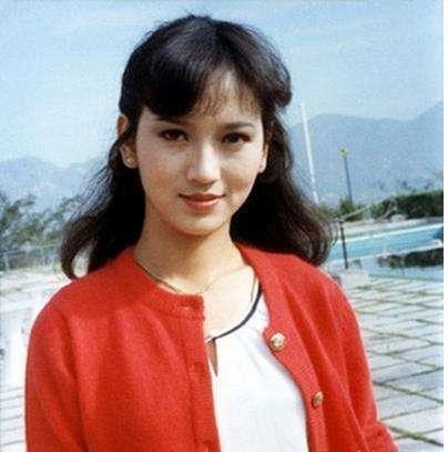 赵雅芝的传奇情史，因私藏情书导致婚姻破裂，再婚后赢得幸福人生