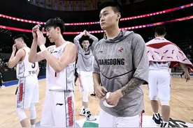 史无前例！三巨头成标配！CBA下赛季6大三人组，两队首发五巨头图片