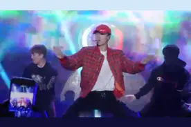 纽约现场跳《sheep》，艺兴台上唱跳很稳，海外粉全场大合唱视频封面