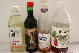 陈醋、米醋、白醋、果醋，做菜调味的时候到底怎么选，你知道吗？图片