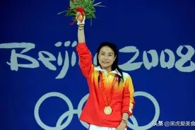 世界冠军郭晶晶的婚礼，最佳拍档坐主桌，霍震霆：她是下嫁到霍家图片