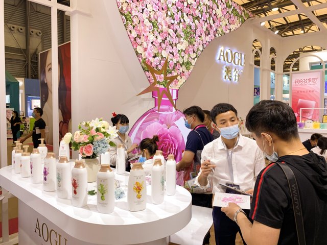 探索自然科学的美肤力量，澳谷携新品玩出新花样