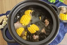 做海带排骨汤，海带先放还是后放？做对这一步，汤鲜肉嫩海带软图片