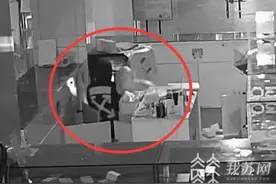 保险柜密码太简单 两女孩猜对密码偷走53部手机图片