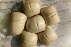 蒸馒头做到这几点，不塌皮，不回缩，馒头更香更白，更松软更香甜图片