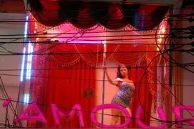 普吉岛 酒吧一条街，街头表演图片