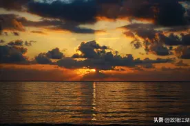 那一场海上日出，炫彩夺目，光影苍苍似幻图片