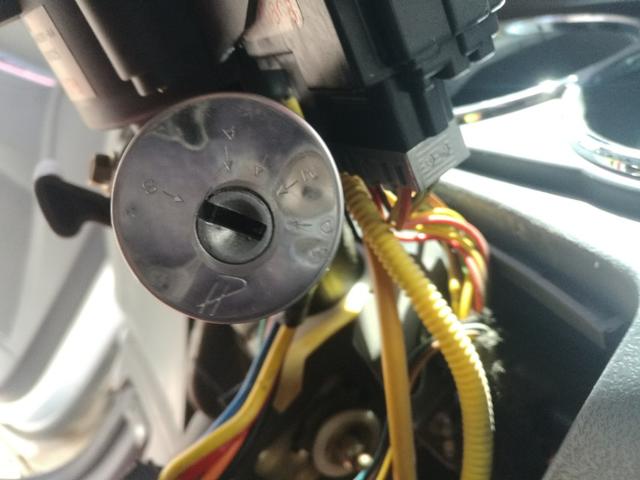 今天维修了东风风神H30点火锁，帮车主省了200多元！拆解如下