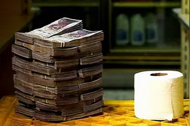 石油储量第一的委内瑞拉，做错了什么，穷得只剩下钱？图片