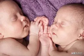 为什么同一天出生的姐妹却不是双胞胎图片