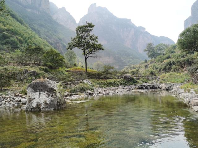 自驾免费好去处,距离郑州3小时,太行天路上的石头村