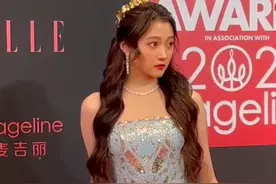 拖延6小时红毯取消，女明星的眼睛集体熬到“原形毕露”图片